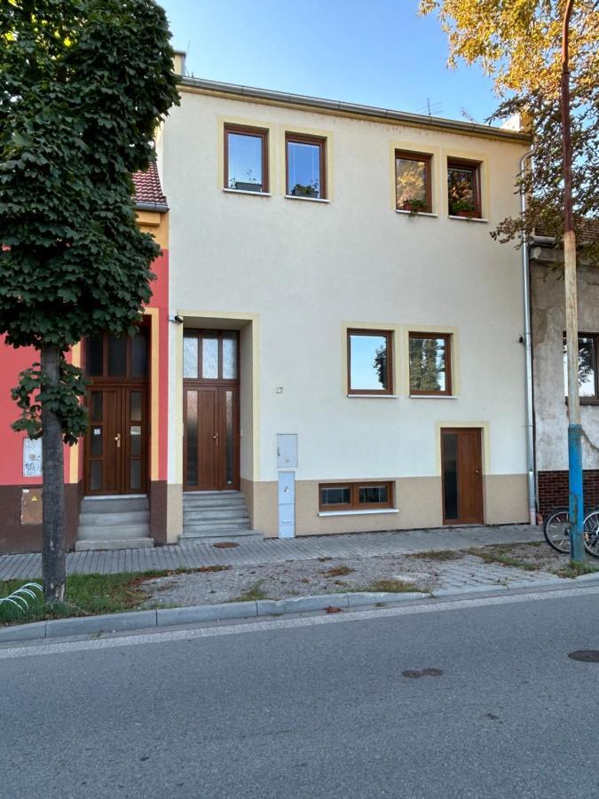 Apartmán Stromoradni 17 Břeclav Exteriér fotografie